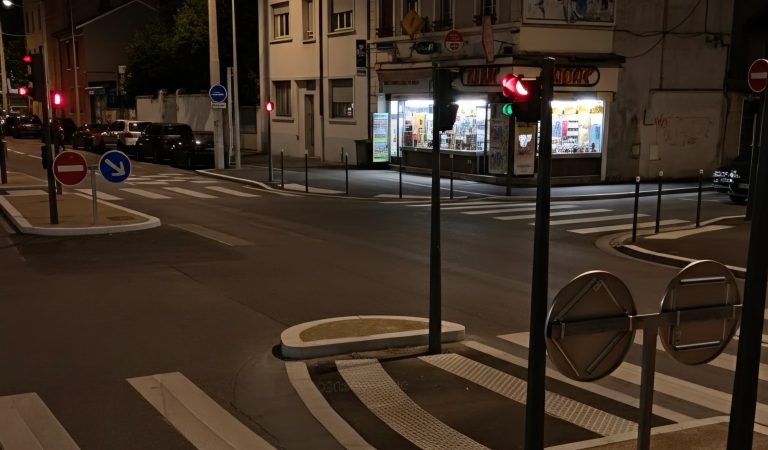 Lyon. Accident fatal de nuit : un homme circulant en trottinette tué après avoir été percuté par une camionnette