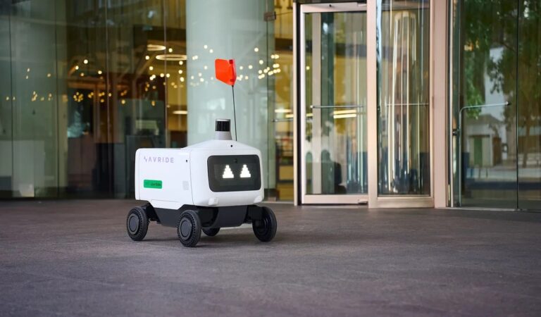 Philadelphie : une femme arrêtée pour avoir bloqué un robot de livraison